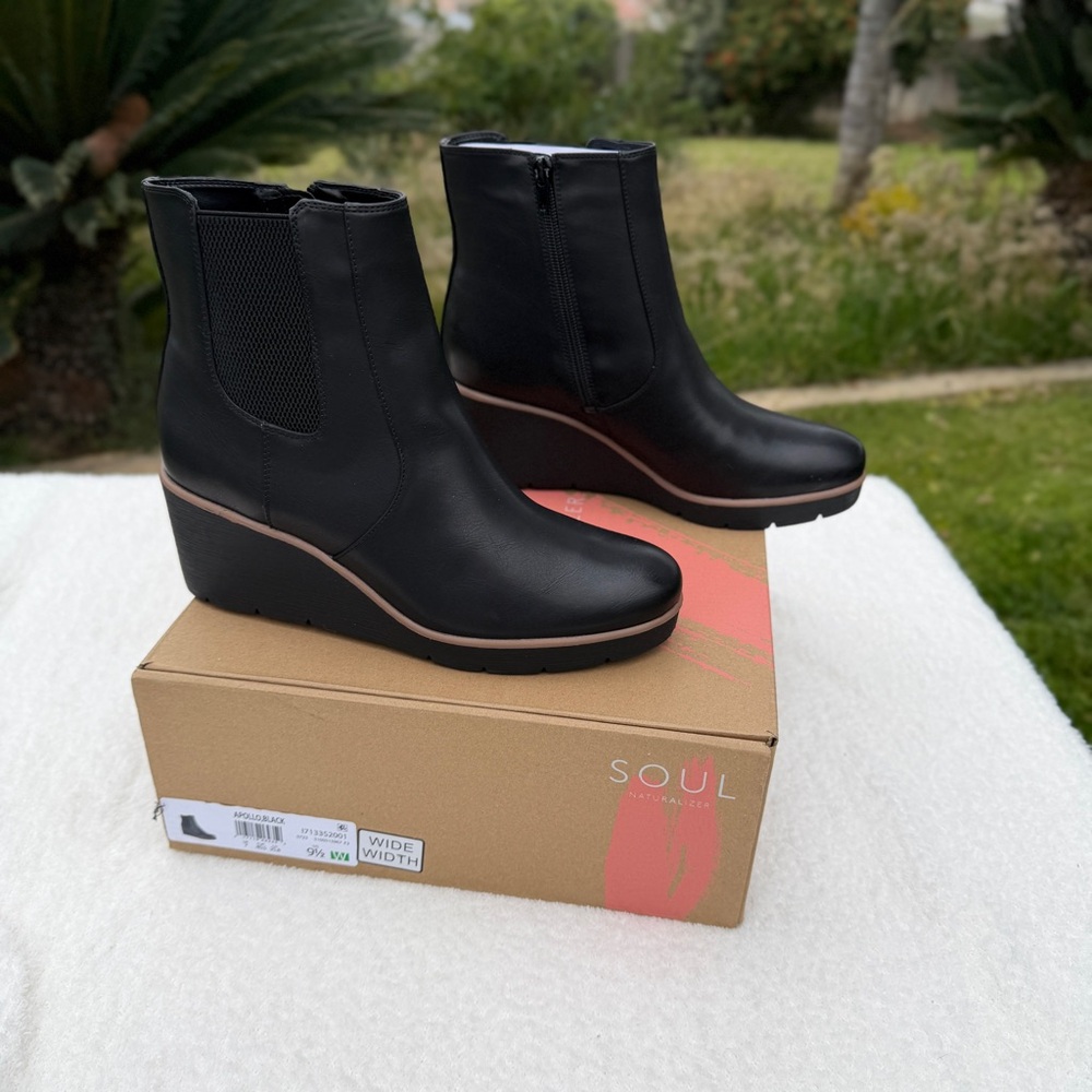 SOUL Naturalizer Black Wedge Ankle Boots